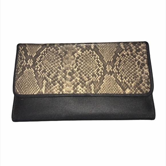 Faux Snake Skin Design Trifold Wallet, Tan, Black - Picture 4 of 4